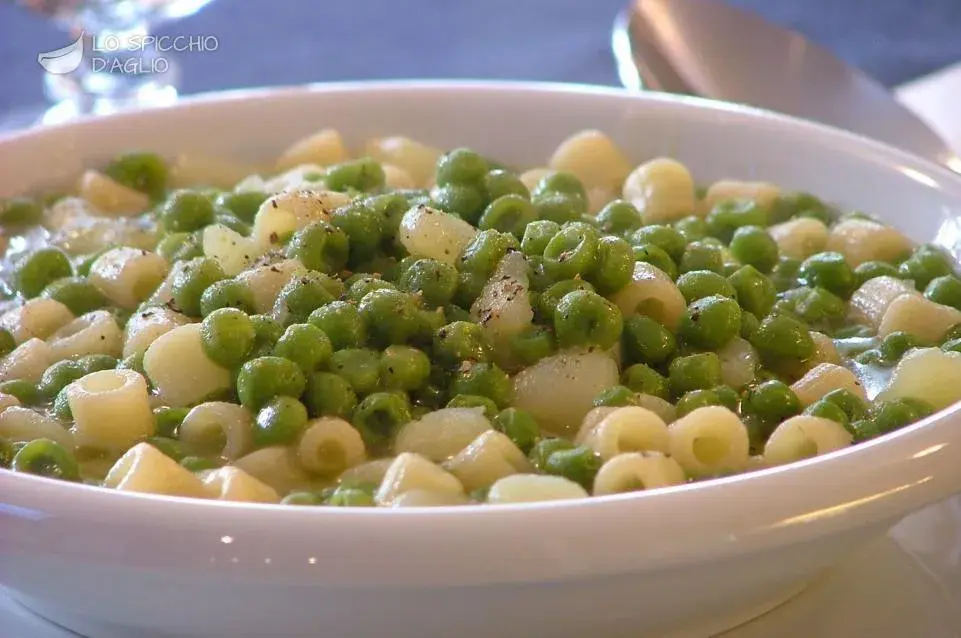 Minestra Patate e Piselli: Ricetta Facile e Gustosa | Comfort Food