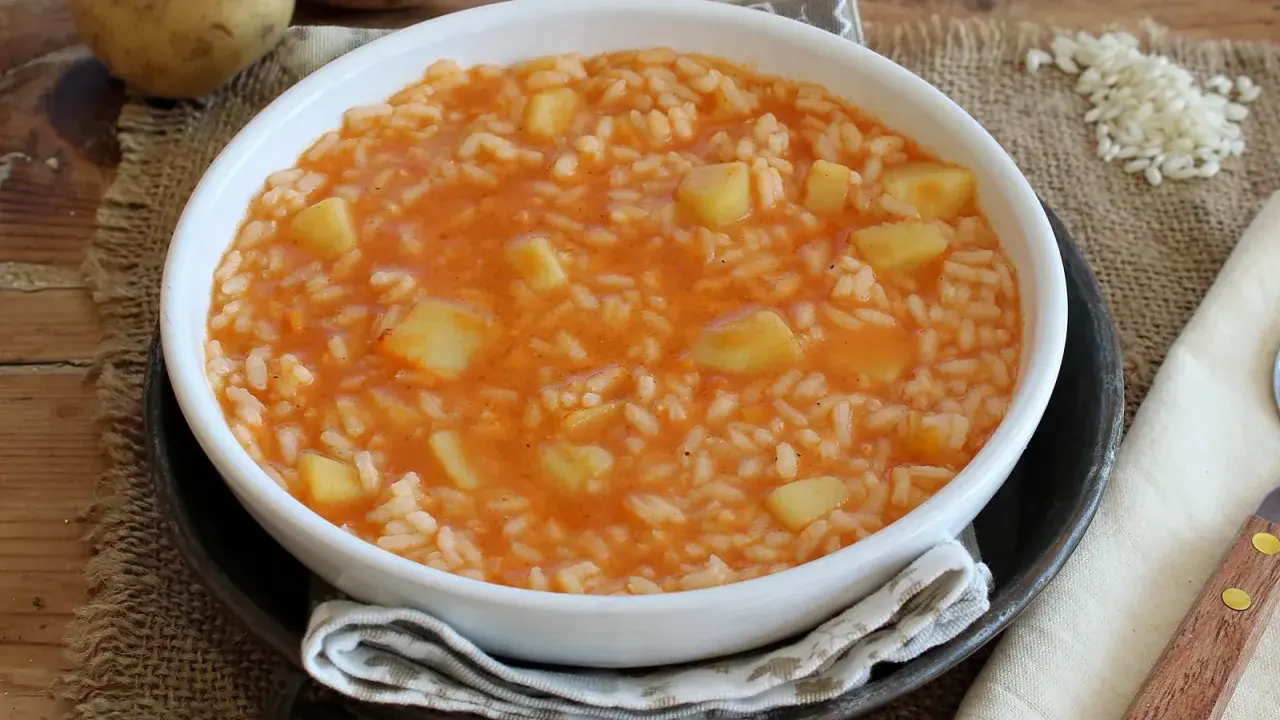 Risi e Patate: la ricetta cremosa e tradizionale per un comfort food perfetto