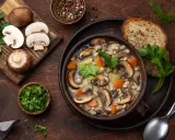 Minestra ai Funghi: prepara il comfort food perfetto, passo a passo.