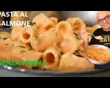 Pasta Salmone Senza Panna: Cremosa e Leggera (Ricetta Facile)