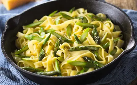 Pasta con asparagi: la ricetta della nonna per un sapore autentico