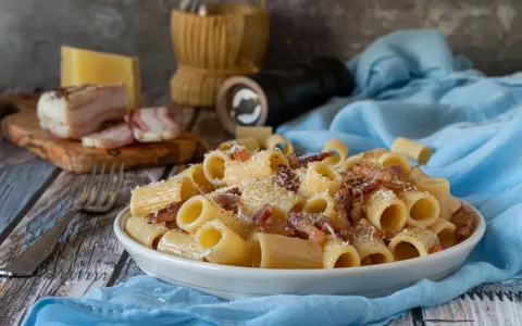 Pasta alla Gricia: Ricetta Autentica, Segreti e Errori da Evitare