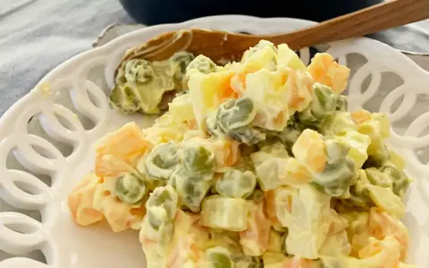 Insalata Russa: Il Segreto per una Ricetta Cremosa e Mai Acquosa