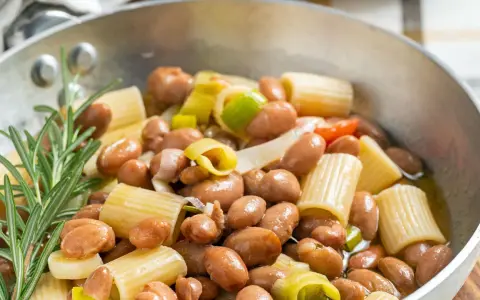 Minestra di fagioli perfetta: ricetta, segreti e varianti cremose
