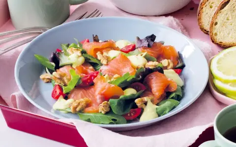 Insalata di Salmone: Ricette Facili, Idee Veloci e Consigli