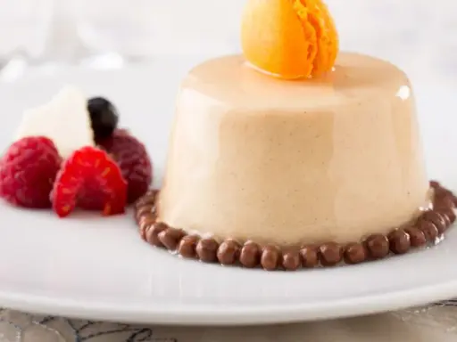Dessert Tremolanti: I Miei Segreti per Panna Cotta e Budino Perfetti