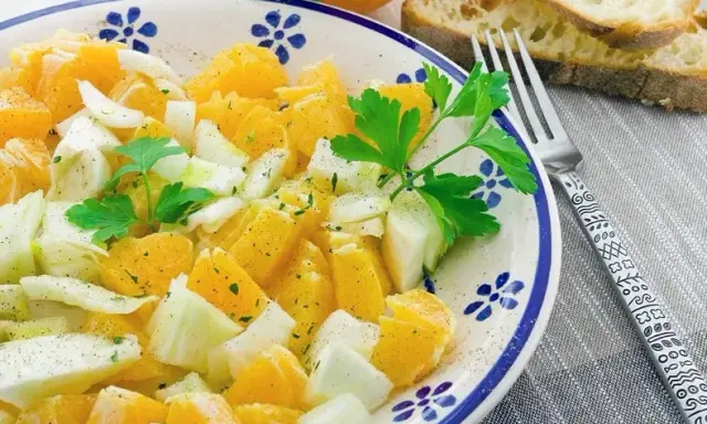 Insalata finocchi e arance: la ricetta siciliana perfetta e le sue varianti