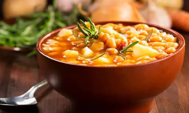 Zuppa o Minestra? Il segreto per distinguerle e la regola d'oro