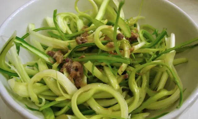 Puntarelle alla Romana: La Guida Definitiva per Ricci Croccanti