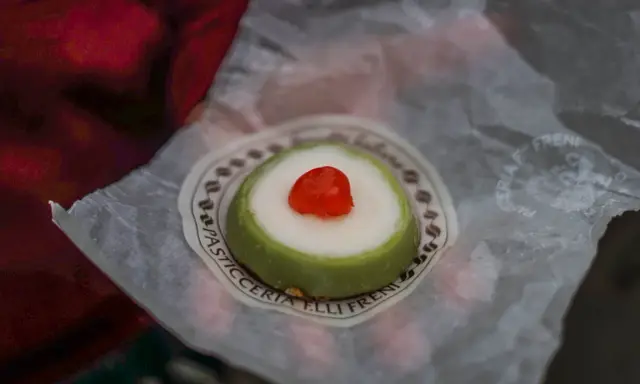 Dolci vicino a te: Trova le migliori pasticcerie e sapori locali
