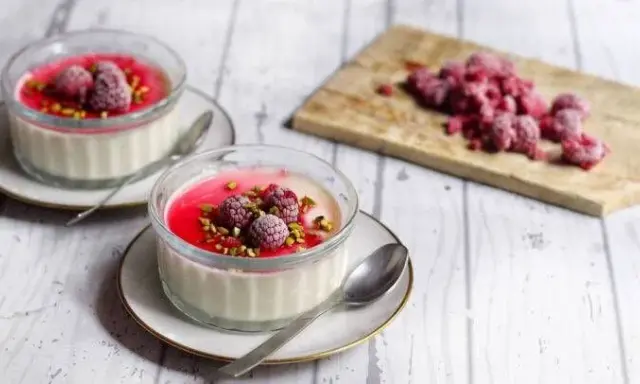 Panna Cotta Perfetta: Ricetta Facile, Segreti e Varianti Infallibili