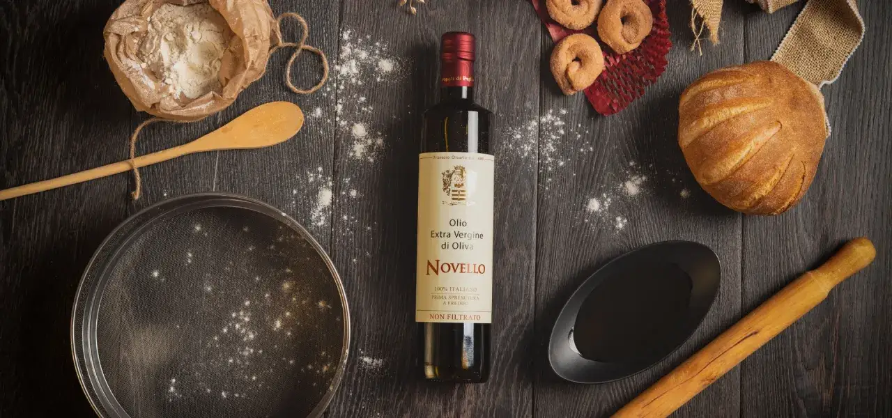 Olio extra vergine d'oliva pugliese o vino Primitivo Negroamaro